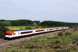 Electrotrenes de la serie 432 de RENFE, ex WMD 511 a 530, fabricada por CAF y MACOSA entre 1971 y...