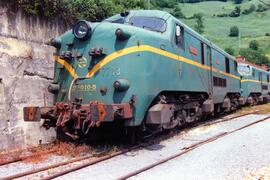 Locomotora eléctrica 7710 de la serie 7700 (Renfe 277)