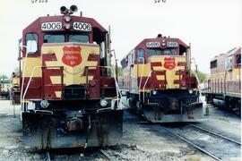 Noth Fond du Lac - Shops Yard. Vista de las locomotoras diésel WC-6496 (SD45), ex BN y WC-4006 (G...