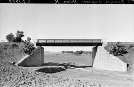 Sustitución de puentes metálicos. Puente nuevo de la.línea Madrid a Badajoz, km 459,833. Puente S...
