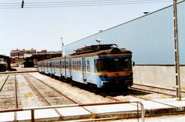Unidades eléctricas serie 441 construidas por Construcciones y Auxiliar de Ferrocarriles (CAF) y ...