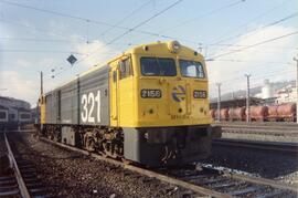 Locomotora diésel - eléctrica 321 - 056 - 4 de la serie 321 - 001 a 080 de RENFE, ex 2156 de la s...