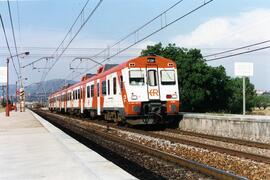 Automotores diésel de la serie 592, 593 y 596 de RENFE, conocidos como "Camellos"