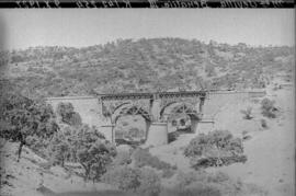 Puente del arroyo Benalija III en el km 142,254 de la línea de Mérida a Sevilla (Los Rosales), en...