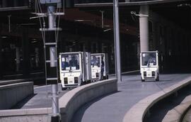 Peones y personal de andenes en la estación de Madrid - Puerta de Atocha