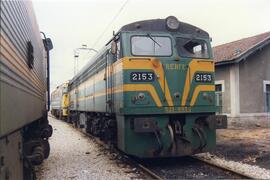 Locomotora diésel - eléctrica 321 - 053 - 1 de la serie 321 - 001 a 080 de RENFE, ex 2153 de la s...