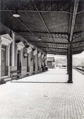 Estación de Elda-Petrel de la línea de Madrid a Alicante