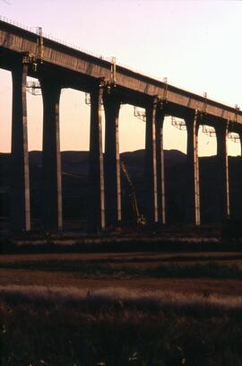 Viaducto doble sobre el río Huerva