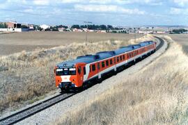 Automotores diésel de la serie 592, 593 y 596 de RENFE, conocidos como "Camellos"