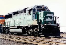 Vista de la locomotora diesel BN-3125 (GP50-2), apartada en Cicero, Illinois