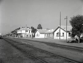 Estación de Almodóvar. Edificio de viajeros y depósito