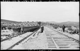 Sustitución de puentes metálicos. Línea Madrid a Badajoz, km 289,182. Puente sobre el río Guadalmez.