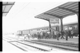 Tren Iberia Expreso, diurno en la parte española y que cubría la línea Madrid - Bilbao / Hendaya ...