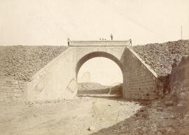Puente sobre la Val Primera en el km 84 de la línea de Samper a Reus