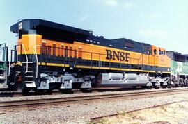 Vista de las locomotoras diesel BNSF-998 (C44-9W), apartada en Cicero, Illinois