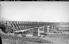 Puente viejo sobre el río Guadiana, en el.km 1,266 de la línea de Mérida a Sevilla