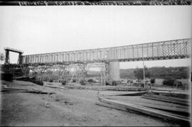 Puente de Guarrizas I, de dos tramos, en el km 283,743 de la línea de Manzanares a Córdoba, dentr...