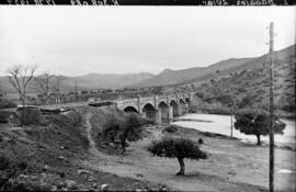 Sustitución del puente metálico sobre el río Zújar, en el km 308,089 de la línea de Madrid a Bada...