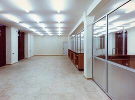 Entrada a una oficinas bancarias?