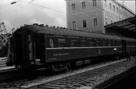 Coche restaurante 4094 D de la Compañía Wagons Lits, formando parte de una composición de viajero...