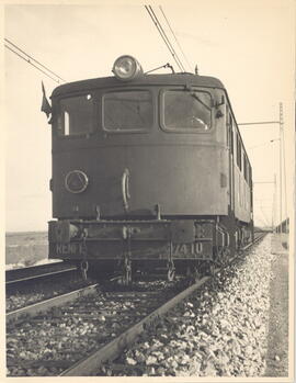 Locomotora eléctrica RENFE 7410 (serie 7400, posterior 274) apodadas "bañeras"