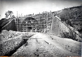 Reconstrucción de puente en el p.k. 38,780 de la línea de Barcelona-Término a Tarragona, trayecto...