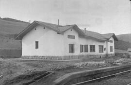 Estación de Albares de la línea de Palencia a La Coruña, situada en Albares de La Granja, dentro ...