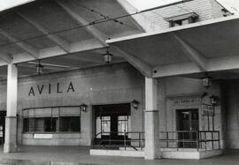 Vista del andén de la nueva estación de Ávila en la línea de Madrid a Hendaya