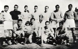 Equipo de fútbol de la Agrupación Deportiva de RENFE en Manzanares (Ciudad Real) en 1944