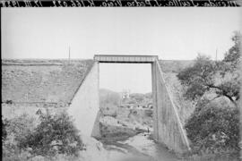 Puente de San Pedro en el km 166,022 de la línea de Mérida a Sevilla, dentro de la provincia de S...