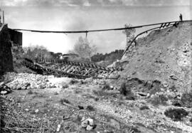 Reconstrucción del puente sobre la riera de Arbós, en el p.k. 38,182 de la línea de Tarragona a B...