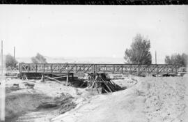 Puente sobre el arroyo Peregiles