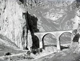 Viaducto de las Termópilas o de Pancorbo, en la línea de Madrid a Irún