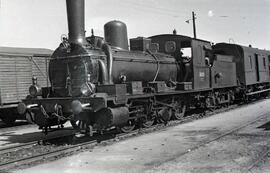 Locomotora de vapor 040 - 2213 de RENFE, ex. nºs 223 - 230 de la Compañía de Andaluces, fabricada...