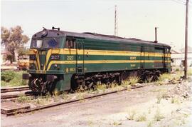 Locomotora diésel - eléctrica 321 - 027 - 5  de la serie 321 - 001 a 080 de RENFE, ex 2127 de la ...