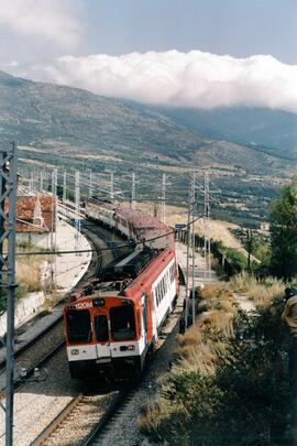 Unidades eléctricas serie 440 construidas por Construcciones y Auxiliar de Ferrocarriles (CAF), W...