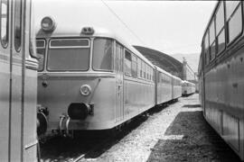 Ferrobuses o automotores de la serie 591 de RENFE en la estación de Bilbao - Abando