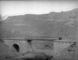 Puente Tripado sobre el río Jalón, en el km 174,632 de la línea Madrid-Zaragoza