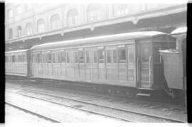 Coches del Fc. Vasco-Asturiano en el Tren especial para la Asociación de Amigos del Ferrocarril
