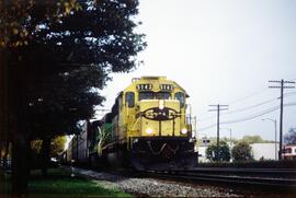 Vista de las locomotoras diesel ATSF-5143 (SD40-2) de la Atchison, Topeka & Sante Fe y la BN-...
