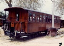 Coche de viajeros de 2ª clase del Ferrocarril de Sóller en la estación de Palma de la línea