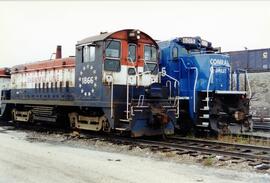 Vista parcial de la locomotora diesel CR-6015 (C39-8) de la Conrail Quality y la Shawmut Line nº ...