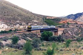 Electrotrenes serie 448, reformados por Construcciones y Auxiliar de Ferrocarriles (CAF) y Materi...