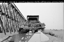 Puente sobre el río Guadalquivir a su paso por Lora del Río, en el km 82,561 de la línea Córdoba-...