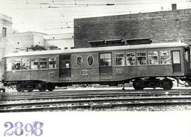 Automotor nº 502 de 3ª clase de los Ferrocarriles de Cataluña, con bogies tipo Brill, construido ...