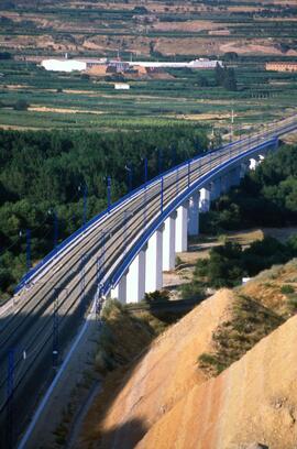 Viaducto sobre el río Cinca