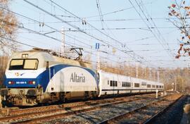 Tren Talgo Altaria Madrid-Alicante 252.036 a su paso por Aranjuez