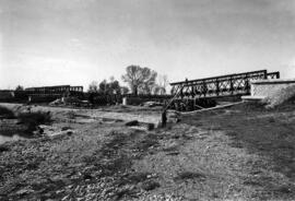 Reconstrucción del puente sobre el río Manol, en el trayecto de Vilamalla a Figueras, p.k. 244,02...