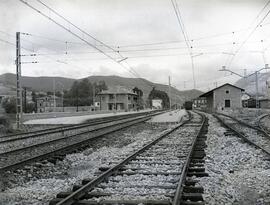 Estación de Los Corrales de Buelna de la línea de Venta de Baños a Santander