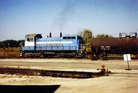 Vista de la locomotora diesel PPU-701, de la Compañía Peoria and Pekin Union RY., haciendo maniob...